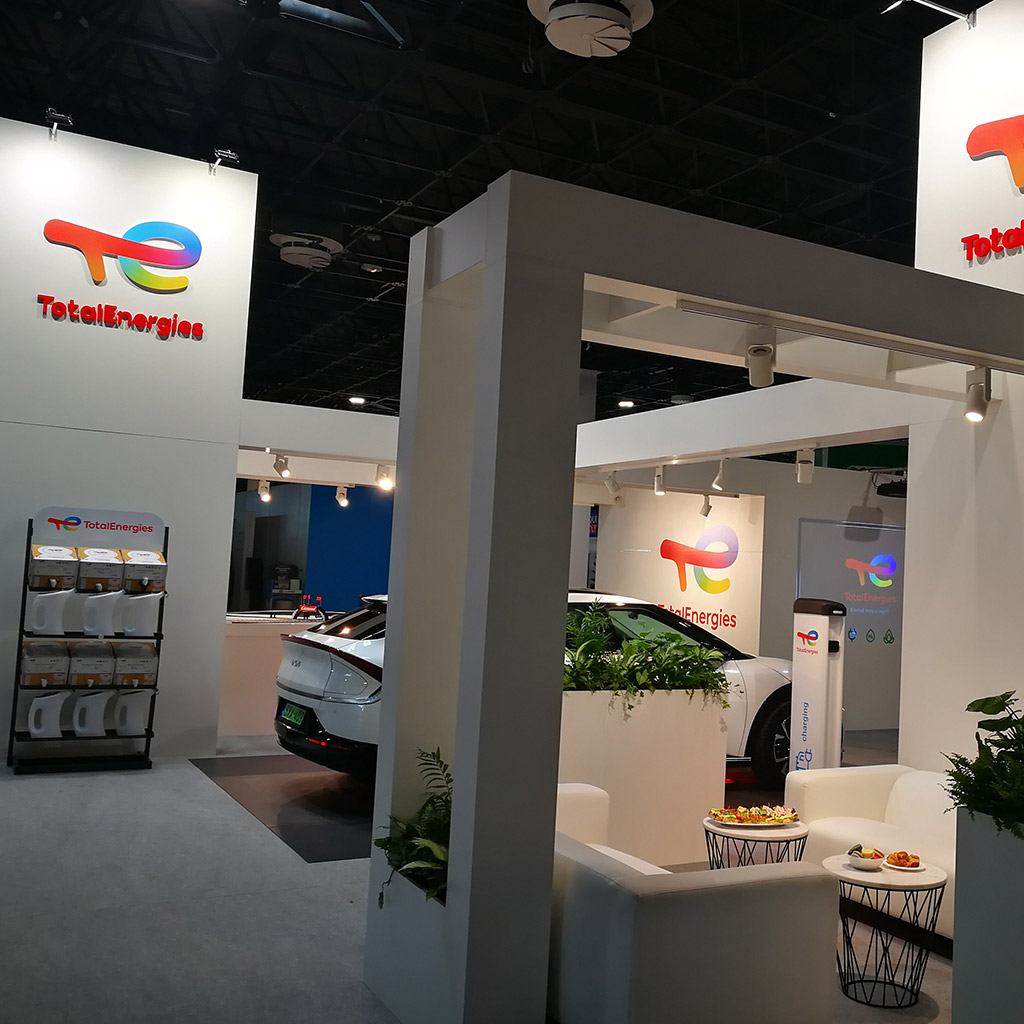 standepites_dopa_totalenergies-booth_stand-epites_03